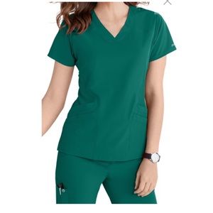 Hunter scrub top